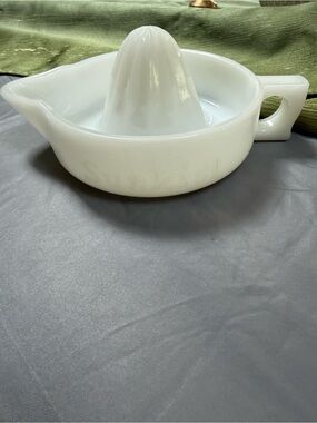 Vintage Sunkist Juicer White Milk Glass